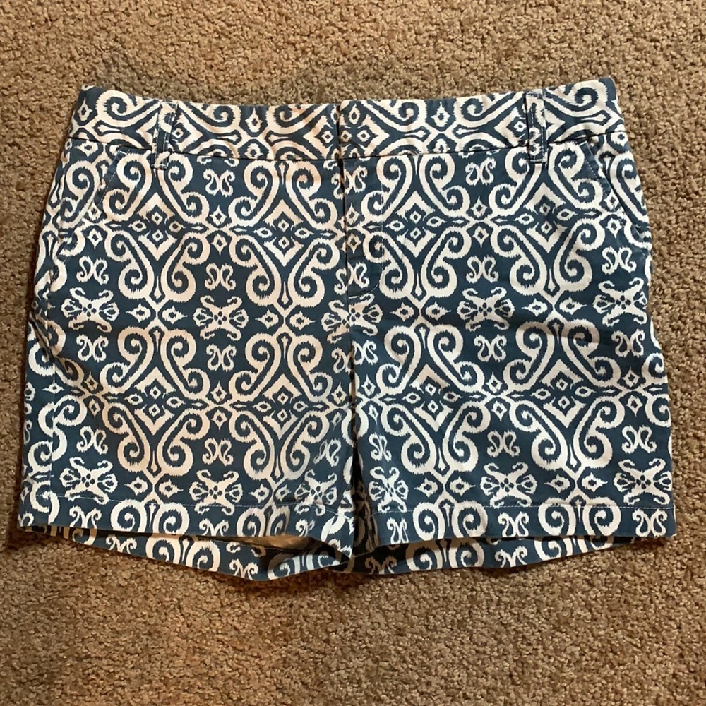 Caslon shorts, cute design, comfortable Size 12